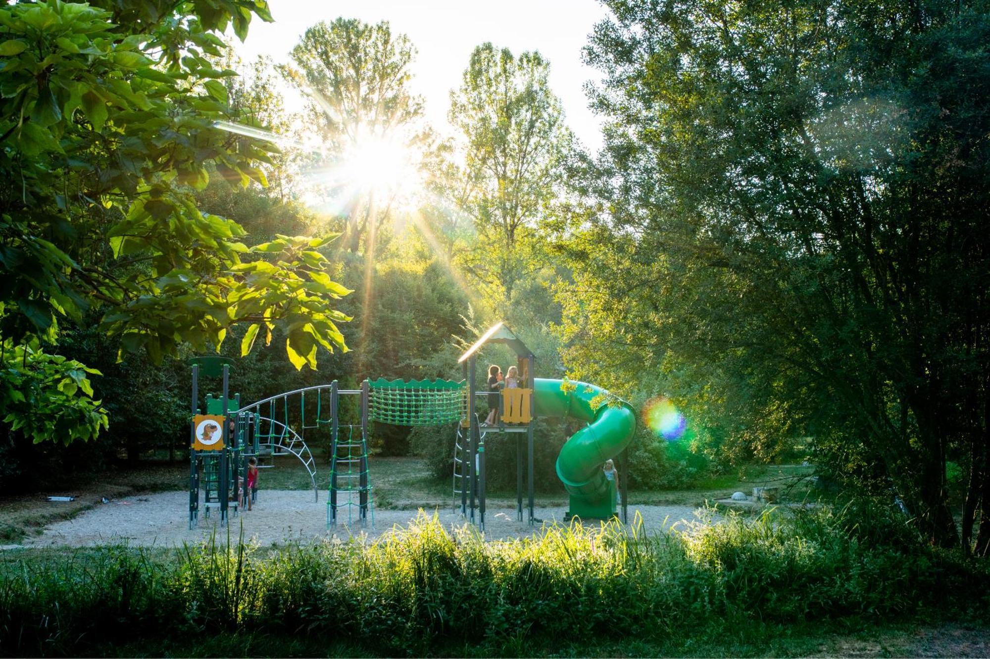 Camping Rcn Le Moulin De La Pique Belvès Exterior foto